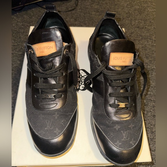 Men’s designer sneakers Louis Vuitton - Picture 6 of 6